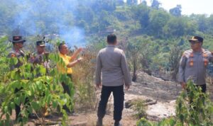 kapolres-kampar-turun-tangan-padamk