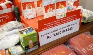 riau-dapat-bantuan-peralatan-karhut