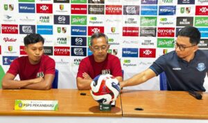 dilema-di-bawah-mistar-erlangga-se